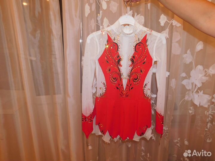 Платье для фигурного катания рост 135-140 артблеск