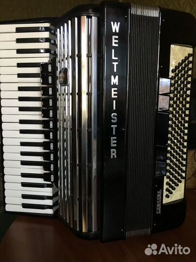 Аккордеон weltmeister consona, 4/4