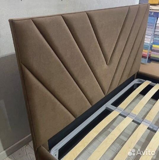 Кровать с ортопедическим основанием