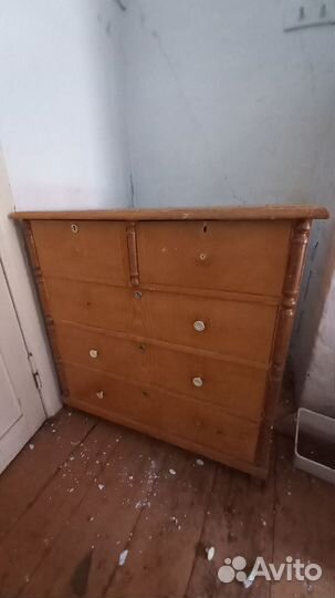 Старинные Шифоньер и комод