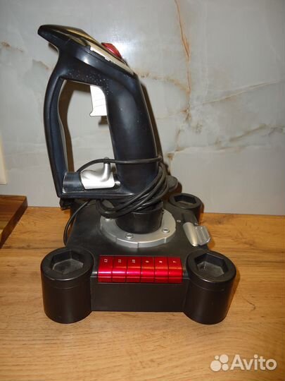 Игровой джойстик Trust Predator для пк