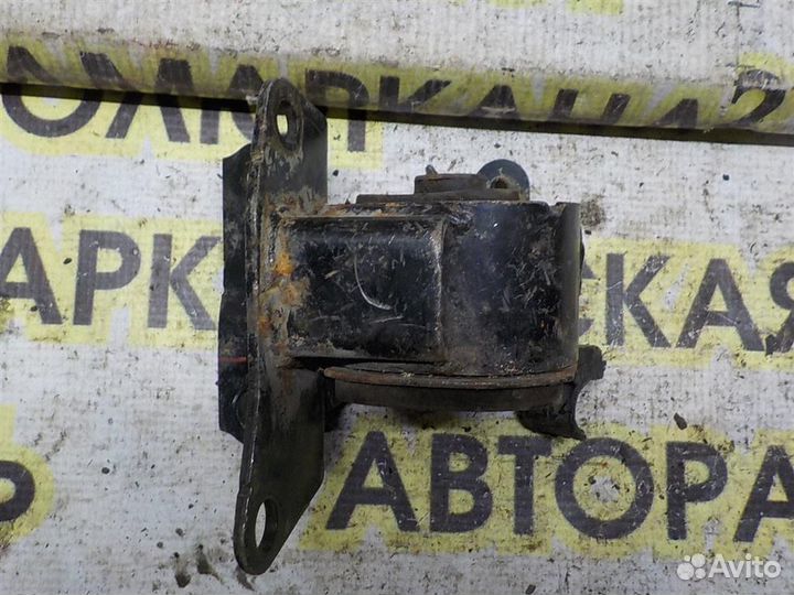 Опора кпп Toyota Corolla (E120) 2000-2007