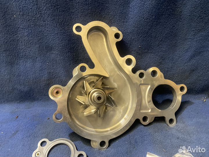 Помпа /насос lexus LX 570 toyota sequoia tundra