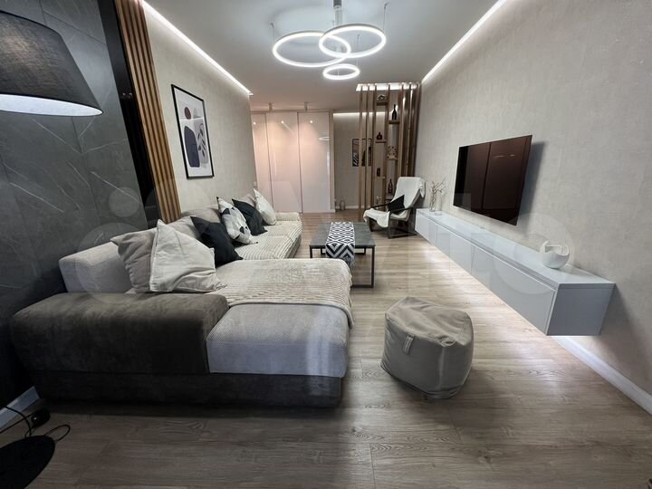 3-к. квартира, 90,5 м², 2/5 эт.