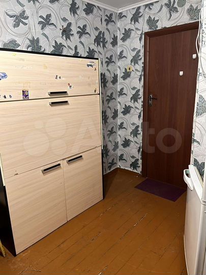 Комната 8,9 м² в 5-к., 2/5 эт.