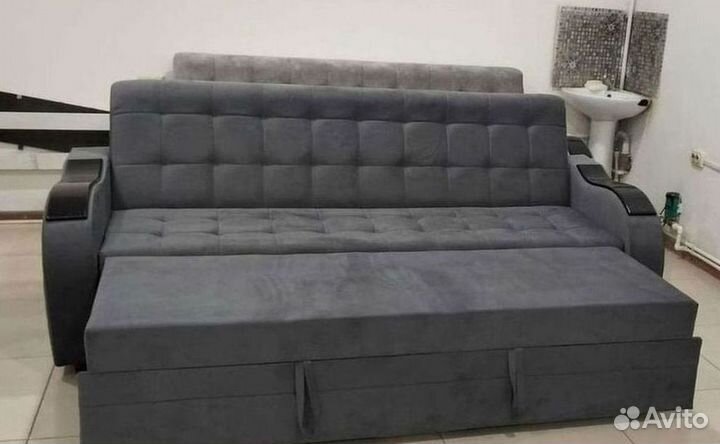 Прямой диван в наличии