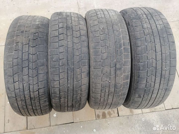 Dunlop Graspic DS3 215/60 R17