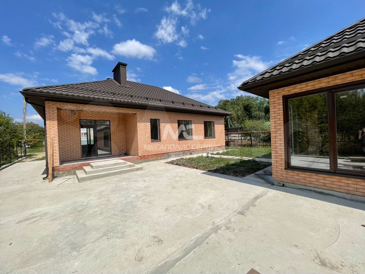 Дом 139 м² на участке 8 сот.