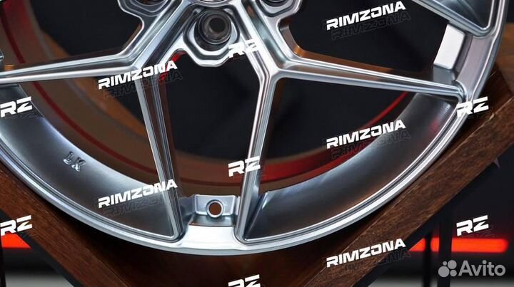 Литые диски HRE R18 5x114.3 srt. Цена за 1 шт