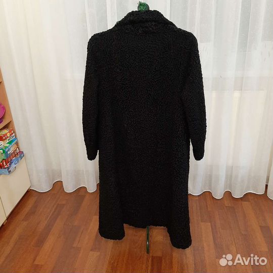 Шуба каракулевая 48 50