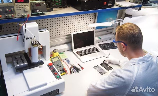 Мастер по ремонту телефонов