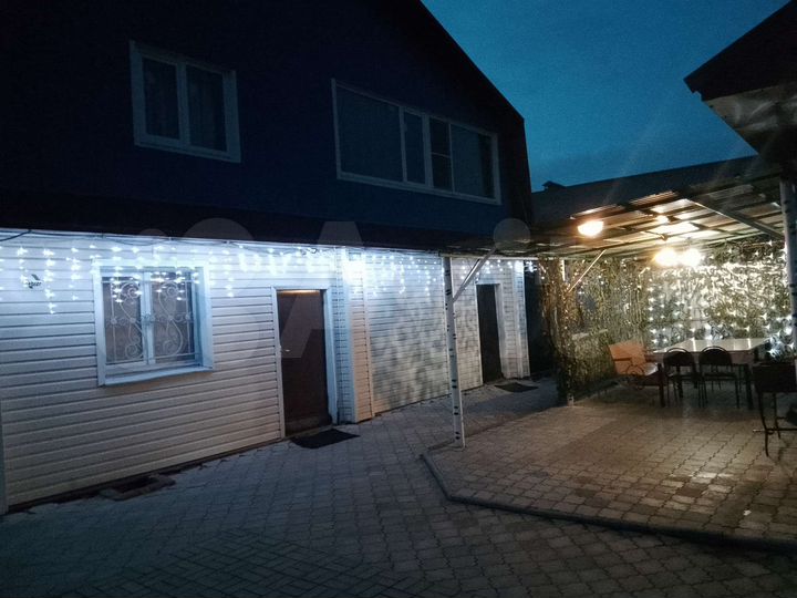 Дом 200 м² на участке 6 сот.