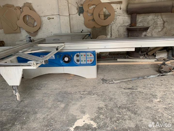 Форматно-раскроечный станок