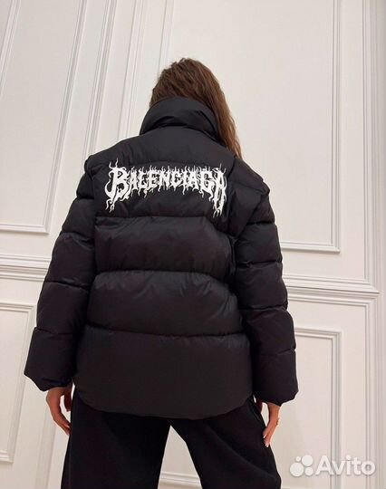 Пуховик женский Balenciaga