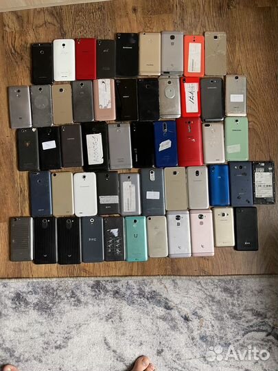 Лот телефонов 2