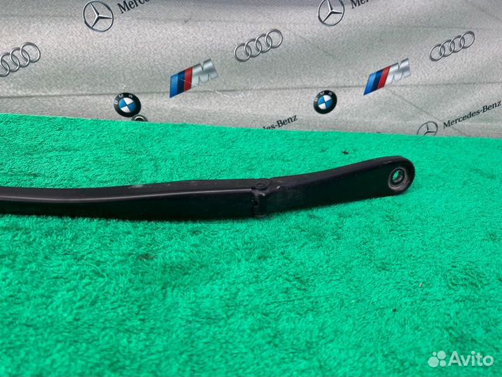 Поводок стеклоочистителя правый Bmw 5 G30 B47D20A