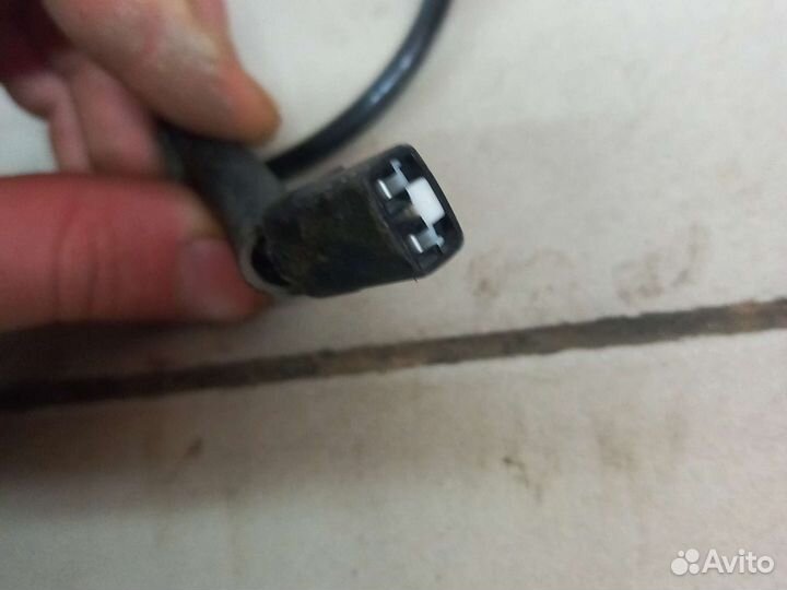 Датчик абс передний правый Kia Rio 3, Solaris 1