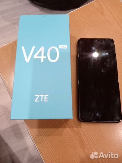 ZTE Blade V40, 4/128 ГБ