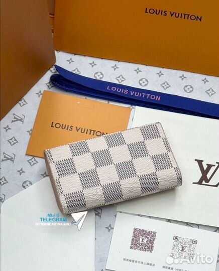 Louis Vuitton стильная ключница