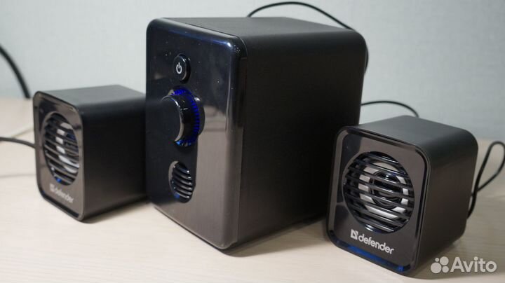 Колонки для пк 2.1 defender v12 новые