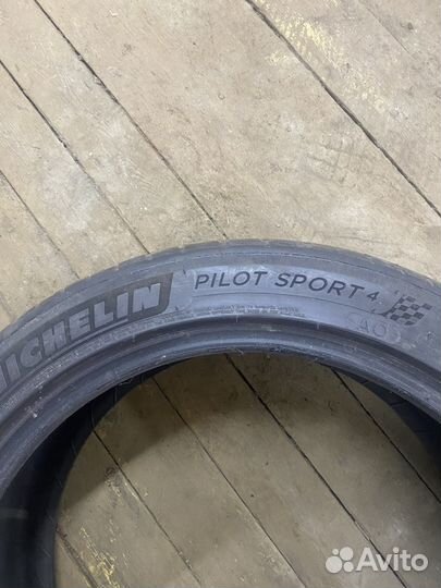 Michelin Pilot Sport 4 245/45 R19 102Y