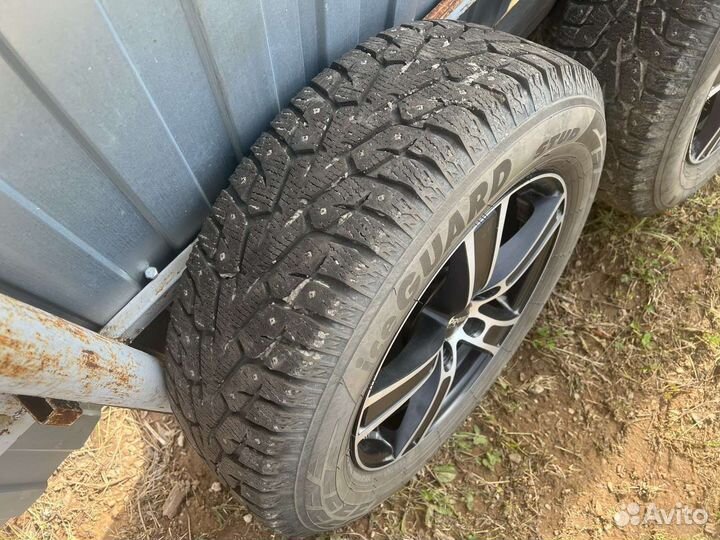 Зимние колеса на Toyota RAV4