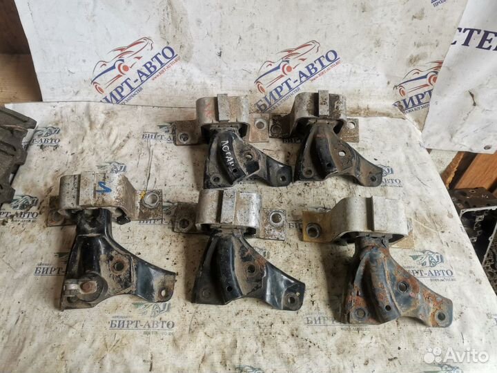 Опора двигателя правая Renault Logan I (2004—2009)