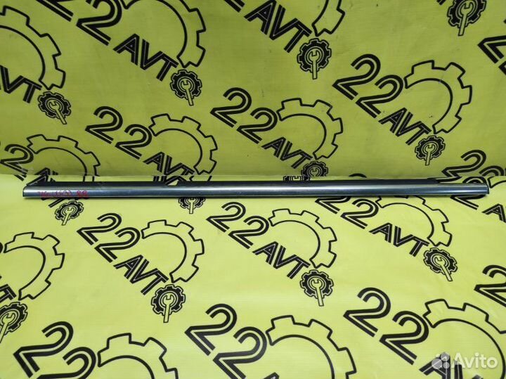 Молдинг стекла (на дверь) задний правый Volkswagen