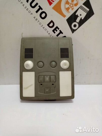 Audi a8 d3 плафон салонный задний