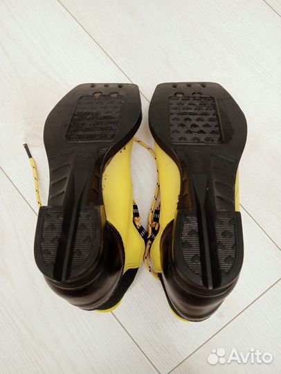 Лыжи с ботинками 32 размер