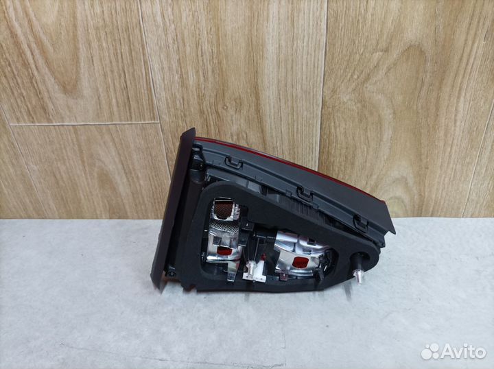 Фонарь левый внутренний Volkswagen Jetta 6 2010