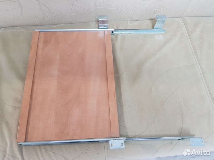 Выдвижная полка