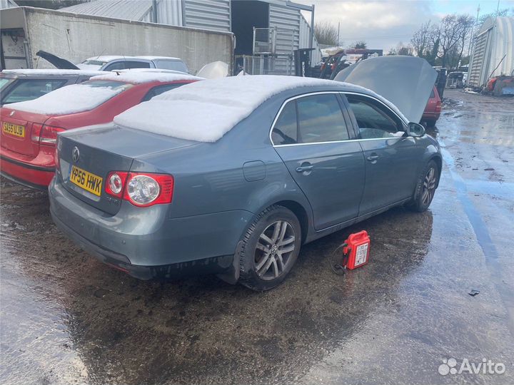 Разбор на запчасти Volkswagen Jetta 5