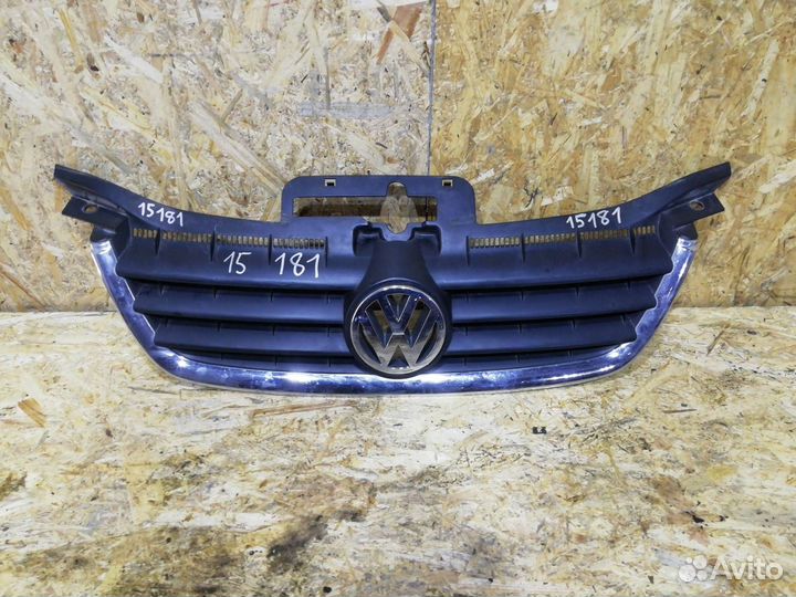 Решетка радиатора Volkswagen Touran 2006 1T0853651