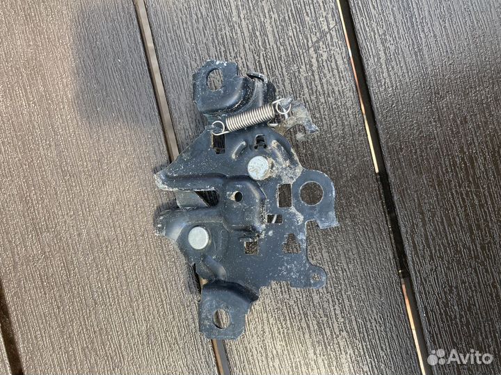 Замок капота toyota rav 4 a30