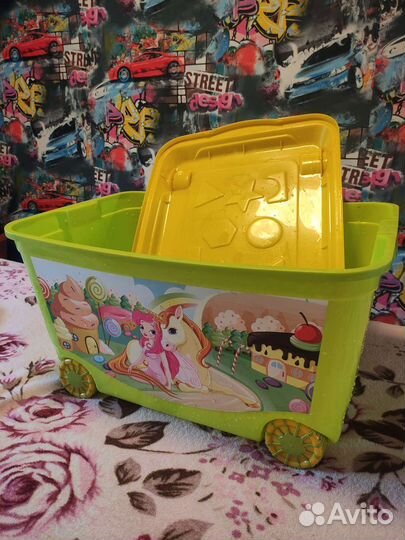 Ящик для игрушек на колесах