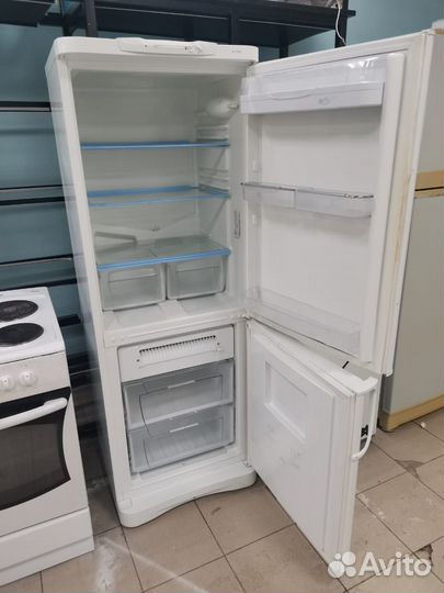 Холодильник Indesit б/у