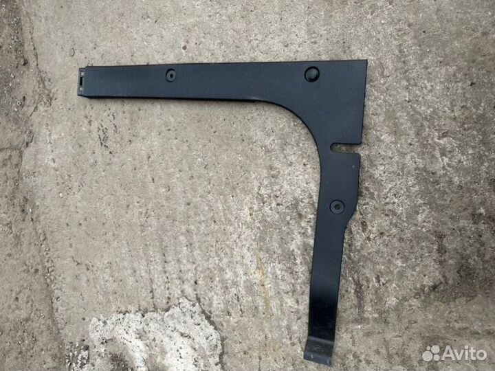 Обшивка багажника правая Kia Rio 4