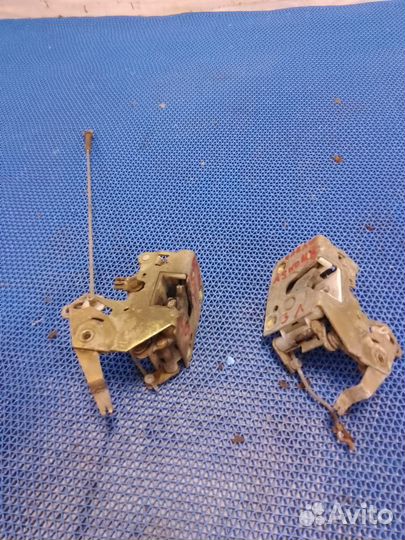 Замок двери Opel Ascona C