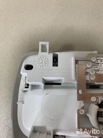 Плафон подсветки салона задний Renault Duster 2