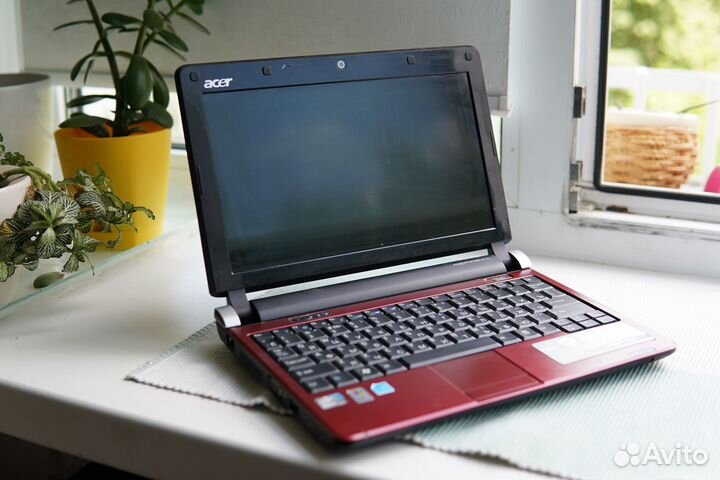 Нетбук Acer Aspire One KAV60