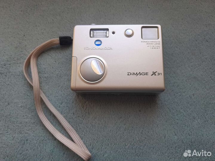 Компактный фотоаппарат konica minolta