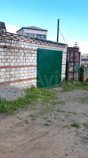 Гараж, > 30 м²