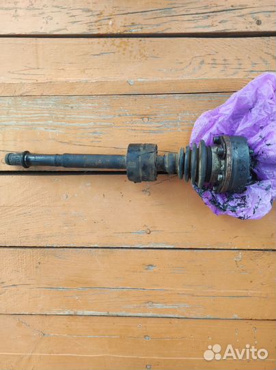 Запчасти на volkswagen passat b3