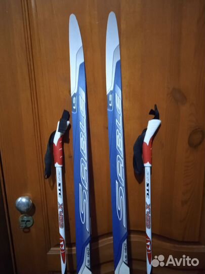 Лыжи беговые, пластиковые и палки стекло-волокно