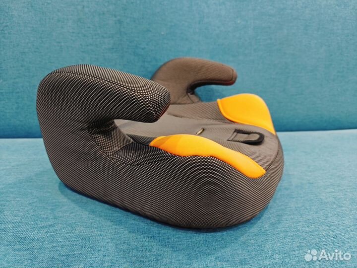 Детский бустер автомобильный