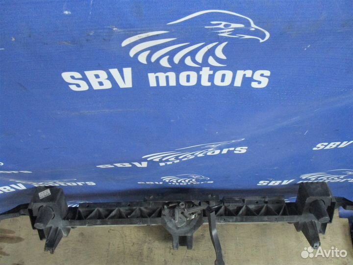 Панель передняя передний Peugeot 3008 EP6 2012