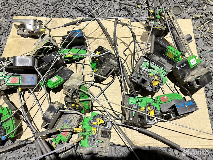 Замок передний левый hyundai solaris