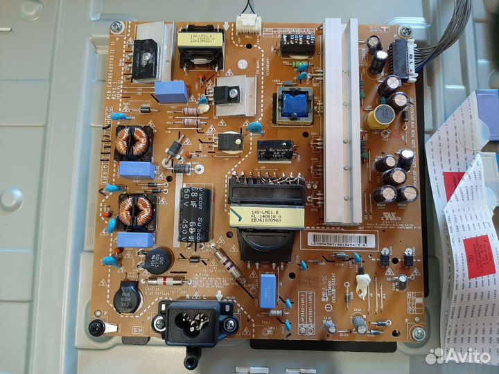 Разбор LG 42LB653V