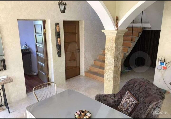 Комната 14 м² в 3-к., 2/2 эт.